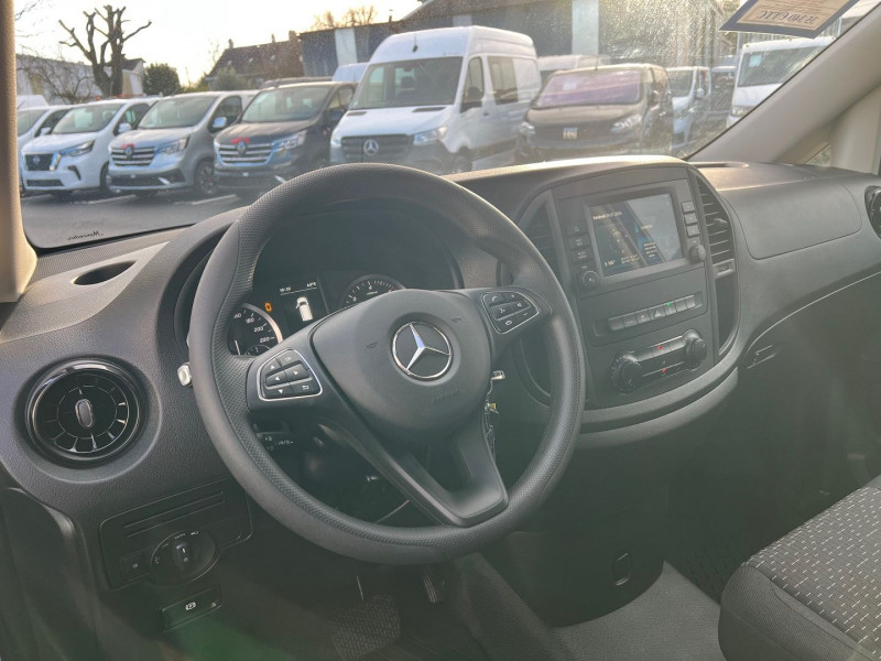 Photo 3 de l'offre de MERCEDES-BENZ VITO FG 114 CDI COMPACT PRO PROPULSION 9G-TRONIC + OPTIONS à 35340€ chez Bretagne Utilitaires