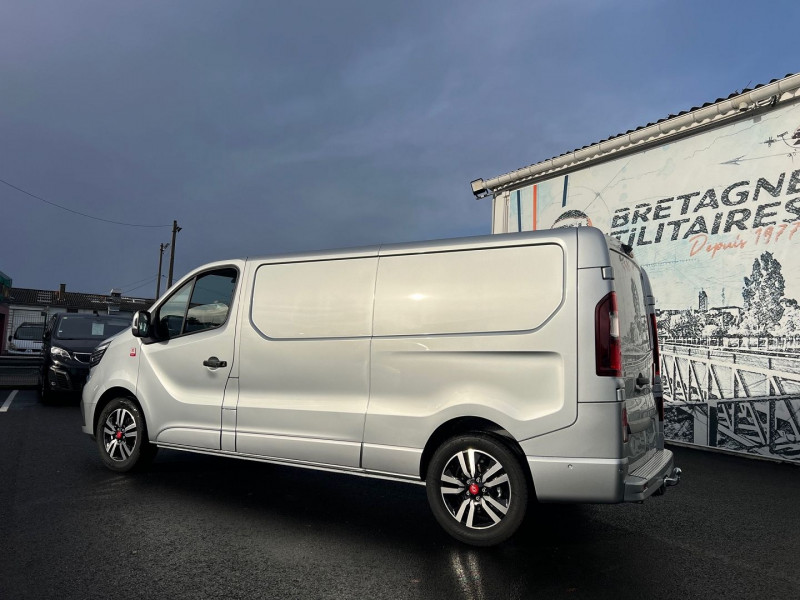 Photo 11 de l'offre de RENAULT TRAFIC HIGHLAND 3T L2H1 170 CV BVA9 EXCLUSIVE + OPTIONS à 43140€ chez Bretagne Utilitaires