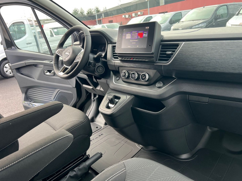 Photo 5 de l'offre de NISSAN PRIMASTAR FG NOIR L2H1 3T0 2.0 DCI 170CH BVA9 CAB APPRO 5 PLACES TEKNA à 42900€ chez Bretagne Utilitaires