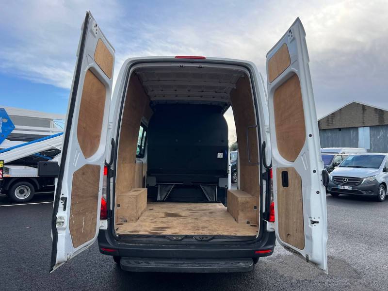 Photo 8 de l'offre de MERCEDES-BENZ SPRINTER FG DOUBLE CAB 6 PLACES RABATTABLE 314 CDI 37S 3T5 à 28740€ chez Bretagne Utilitaires