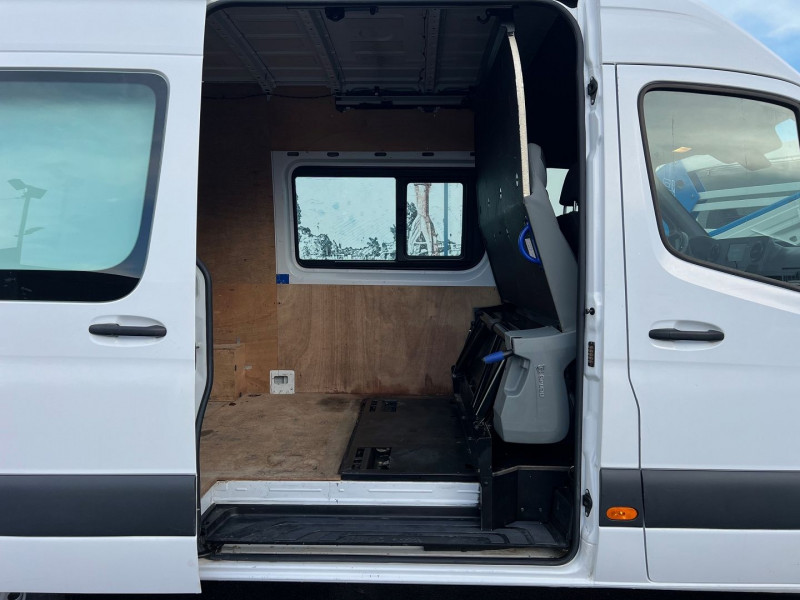 Photo 9 de l'offre de MERCEDES-BENZ SPRINTER FG DOUBLE CAB 6 PLACES RABATTABLE 314 CDI 37S 3T5 à 28740€ chez Bretagne Utilitaires