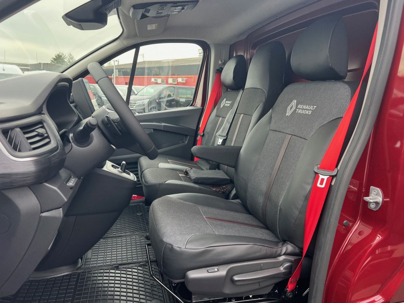 Photo 4 de l'offre de RENAULT TRAFIC CARMIN 3T L2H1 170 CV BVA9 EXCLUSIVE + OPTIONS à 43140€ chez Bretagne Utilitaires