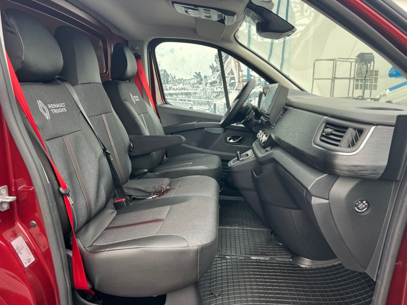 Photo 7 de l'offre de RENAULT TRAFIC CARMIN 3T L2H1 170 CV BVA9 EXCLUSIVE + OPTIONS à 43140€ chez Bretagne Utilitaires