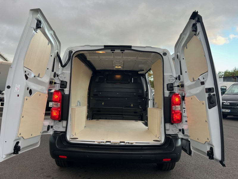 Photo 8 de l'offre de PEUGEOT EXPERT FG M 120CH PACK PREMIUM CONNECT + OPTIONS à 27540€ chez Bretagne Utilitaires