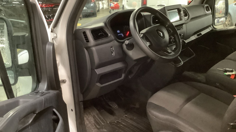 Photo 2 de l'offre de RENAULT MASTER III FG ATELIER F3500 L1H2 2.3 BLUE DCI 135CH GRAND CONFORT EURO6 + OPTIONS à 19140€ chez Bretagne Utilitaires