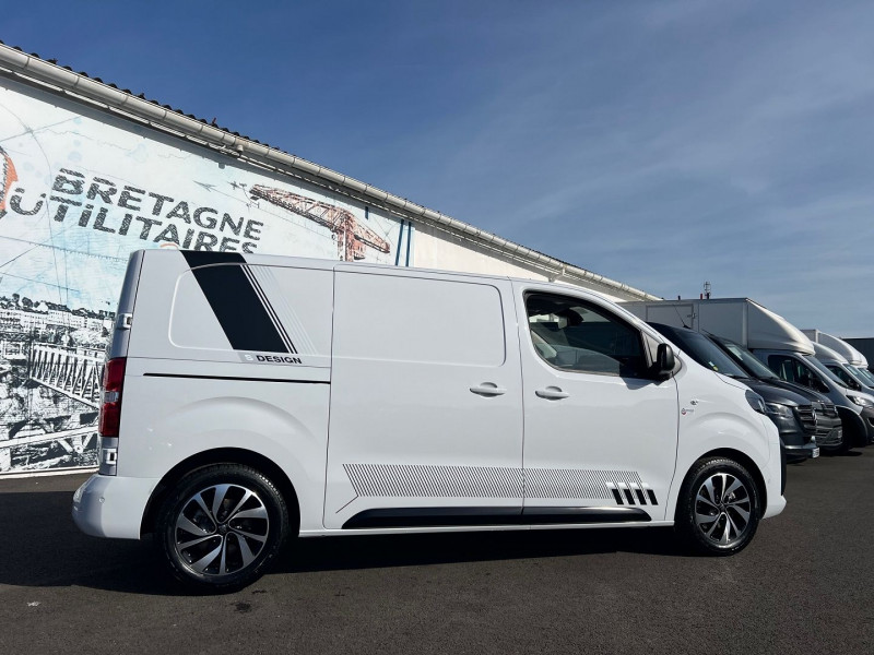 Photo 3 de l'offre de FIAT SCUDO FG M 2.2 DIESEL 180CH S&S S-DESIGN EAT8 + ATTELAGE à 35940€ chez Bretagne Utilitaires