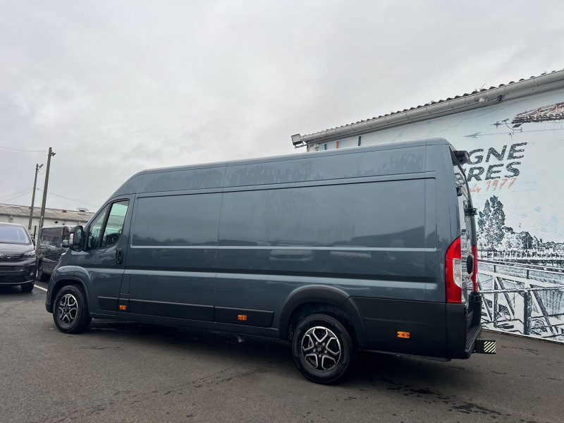 Photo 2 de l'offre de FIAT DUCATO FG L4H2 - XLH2 3.5 MAXI 180CH S&S PACK PREMIUM CONNECT BVA8 à 45540€ chez Bretagne Utilitaires