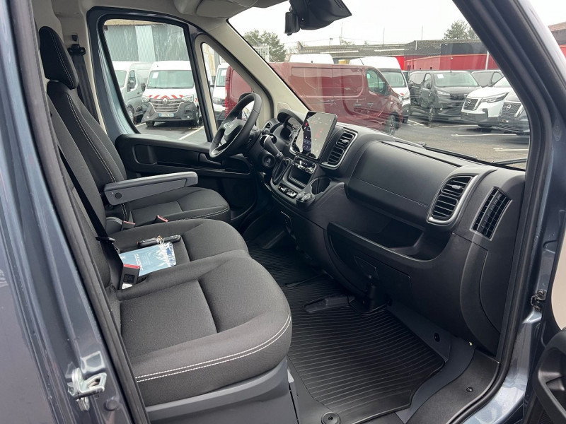 Photo 5 de l'offre de FIAT DUCATO FG L4H2 - XLH2 3.5 MAXI 180CH S&S PACK PREMIUM CONNECT BVA8 à 45540€ chez Bretagne Utilitaires