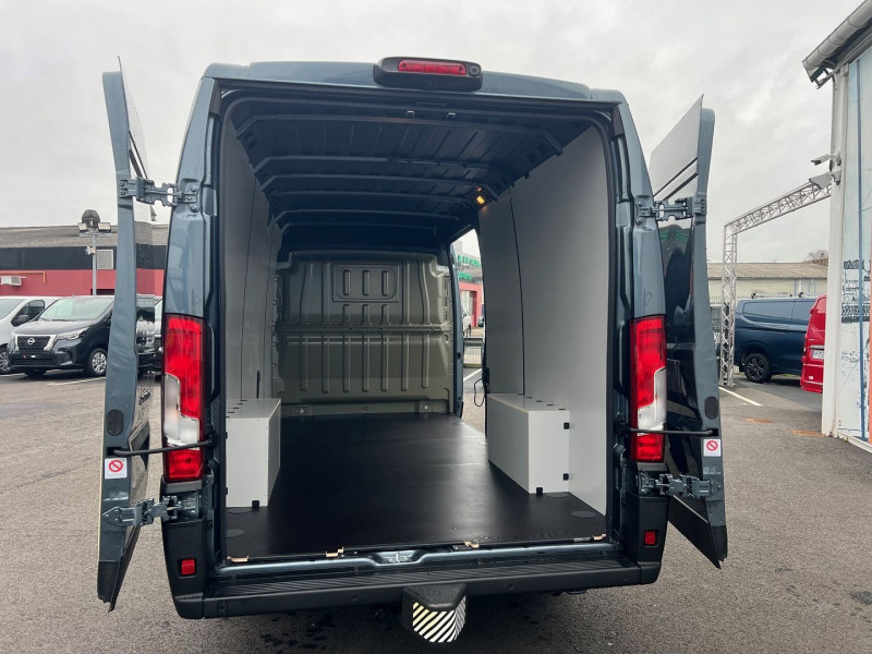 Photo 9 de l'offre de FIAT DUCATO FG L4H2 - XLH2 3.5 MAXI 180CH S&S PACK PREMIUM CONNECT BVA8 à 45540€ chez Bretagne Utilitaires