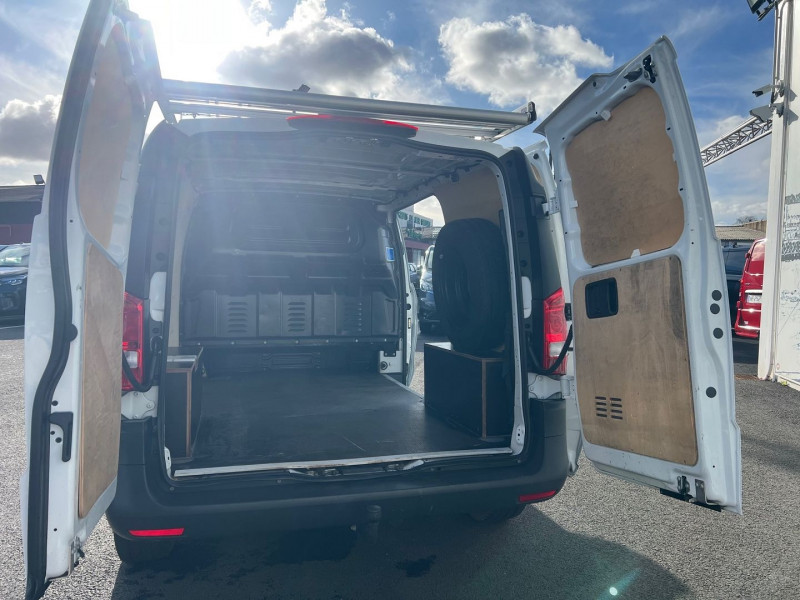 Photo 6 de l'offre de MERCEDES-BENZ VITO FG 114 CDI COMPACT PRO PROPULSION 9G-TRONIC + OPTIONS à 33900€ chez Bretagne Utilitaires