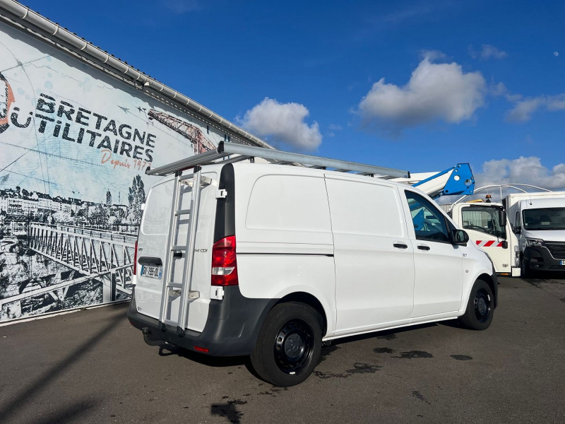 Photo 2 de l'offre de MERCEDES-BENZ VITO FG 114 CDI COMPACT PRO PROPULSION 9G-TRONIC + OPTIONS à 33900€ chez Bretagne Utilitaires