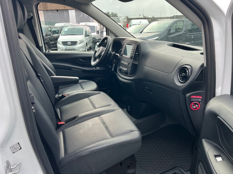 Photo 3 de l'offre de MERCEDES-BENZ VITO FG 114 CDI COMPACT PRO PROPULSION 9G-TRONIC + OPTIONS à 33900€ chez Bretagne Utilitaires