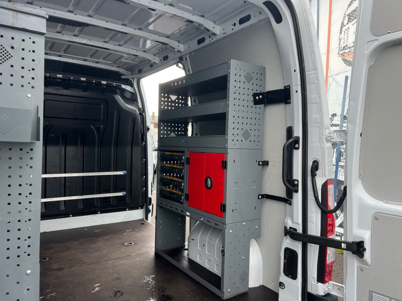 Photo 9 de l'offre de RENAULT MASTER ATELIER F3500 L1H2 2.3 BLUE DCI 135CH GRAND CONFORT + OPTIONS à 19140€ chez Bretagne Utilitaires