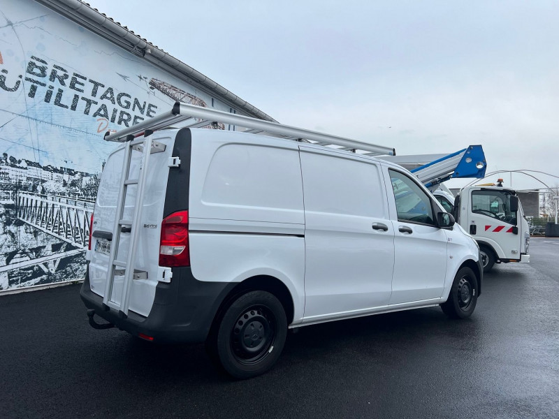 Photo 2 de l'offre de MERCEDES-BENZ VITO FG 114 CDI COMPACT PRO PROPULSION 9G-TRONIC + OPTIONS à 33900€ chez Bretagne Utilitaires