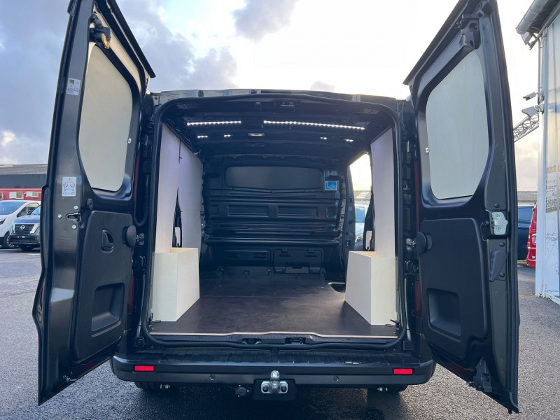 Photo 3 de l'offre de NISSAN PRIMASTAR FG L1H1 2.0 DCI 170CH BVA9 TEKNA  + PACK CARGO + ATTELAGE à 39900€ chez Bretagne Utilitaires