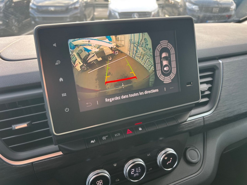 Photo 3 de l'offre de NISSAN PRIMASTAR FG L2H1 3T1 2.0 DCI 170CH TEKNA BVA9 + KIT BOIS MDP + ATTEL à 40740€ chez Bretagne Utilitaires