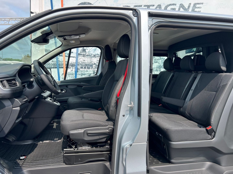 Photo 3 de l'offre de RENAULT TRAFIC 5 PLACES BVA9 170 CV L2H1 EXCLUSIVE + OPTIONS à 46740€ chez Bretagne Utilitaires