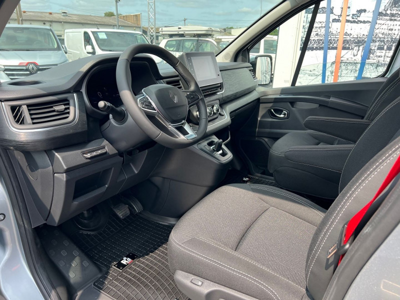 Photo 2 de l'offre de RENAULT TRAFIC 5 PLACES BVA9 170 CV L2H1 EXCLUSIVE + OPTIONS à 46740€ chez Bretagne Utilitaires
