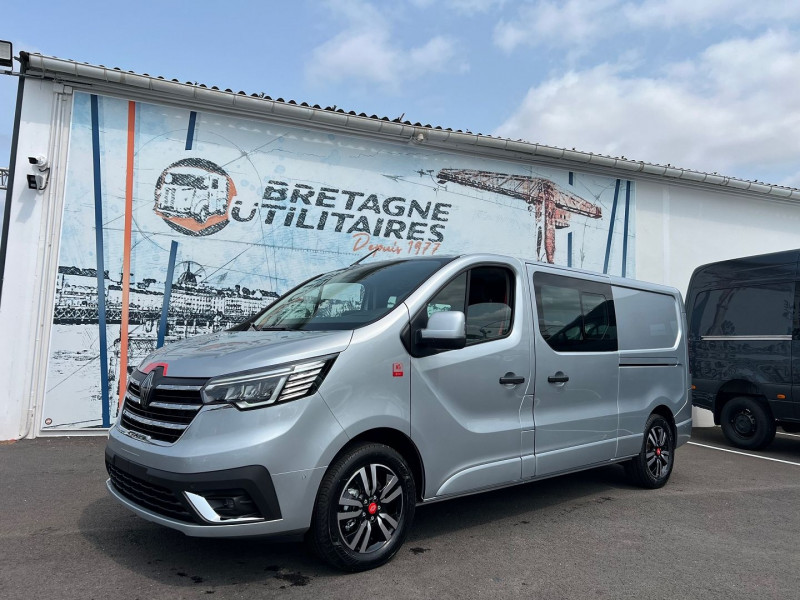 Photo 9 de l'offre de RENAULT TRAFIC 5 PLACES BVA9 170 CV L2H1 EXCLUSIVE + OPTIONS à 46740€ chez Bretagne Utilitaires