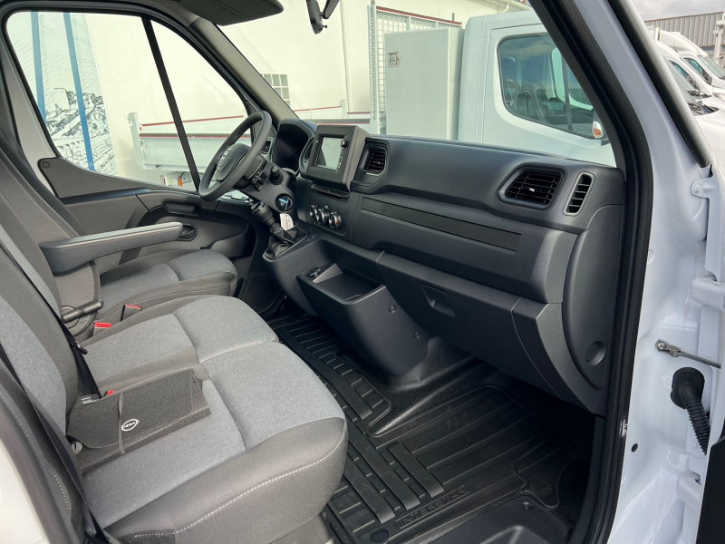 Photo 7 de l'offre de NISSAN INTERSTAR CCB PLATEAU JPM L4 PROPULSION RJ 3T5 2.3 DCI 165CH S/S ACENTA à 43140€ chez Bretagne Utilitaires