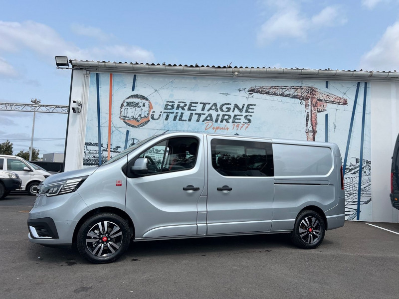 Photo 8 de l'offre de RENAULT TRAFIC 5 PLACES BVA9 170 CV L2H1 EXCLUSIVE + OPTIONS à 46740€ chez Bretagne Utilitaires