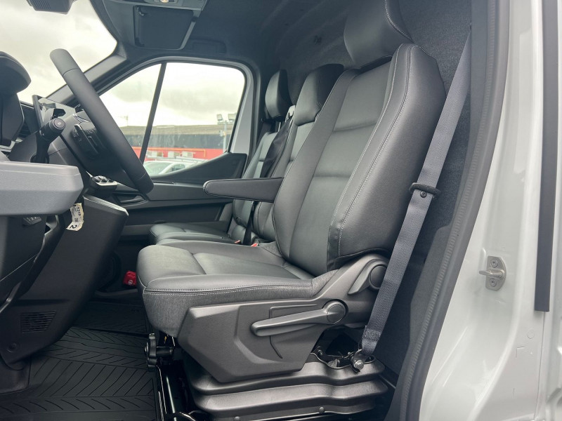 Photo 5 de l'offre de NISSAN INTERSTAR FG L2H2 3T5 2.0 DCI 170CH EUROVIE TEKNA BVA9 + OPTIONS à 42540€ chez Bretagne Utilitaires