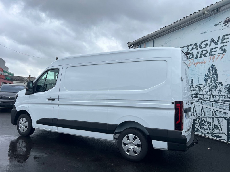 Photo 9 de l'offre de NISSAN INTERSTAR FG L2H2 3T5 2.0 DCI 170CH EUROVIE TEKNA BVA9 + OPTIONS à 42540€ chez Bretagne Utilitaires