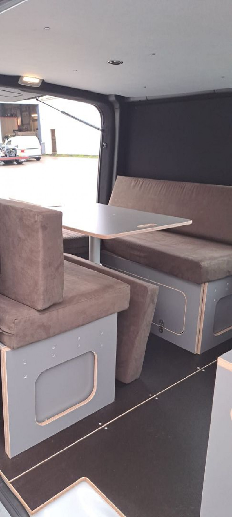 Photo 2 de l'offre de NISSAN PRIMASTAR FG VAN GOLF AMENAGEMENT AMOVIBLE L1H1 3T0 2.0 DCI 170CH TEKNA BVA EURO6EB à 44940€ chez Bretagne Utilitaires