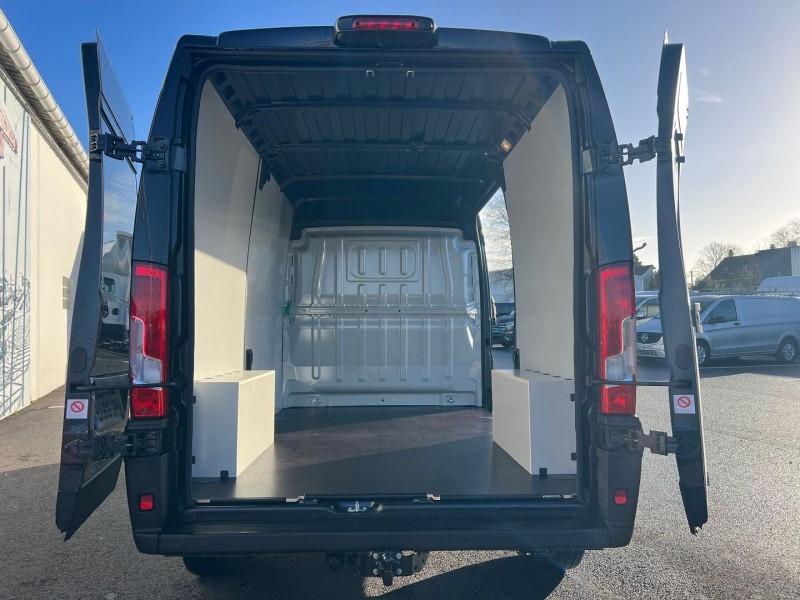 Photo 4 de l'offre de FIAT DUCATO FG MH2 - L2H2 3.5 MAXI 180CH S&S PACK PREMIUM CONNECT BVA8 à 43140€ chez Bretagne Utilitaires