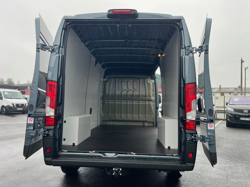 Photo 6 de l'offre de FIAT DUCATO FG L3H2 3.5 MAXI 180CH S&S PACK PREMIUM CONNECT BVA8 à 44940€ chez Bretagne Utilitaires