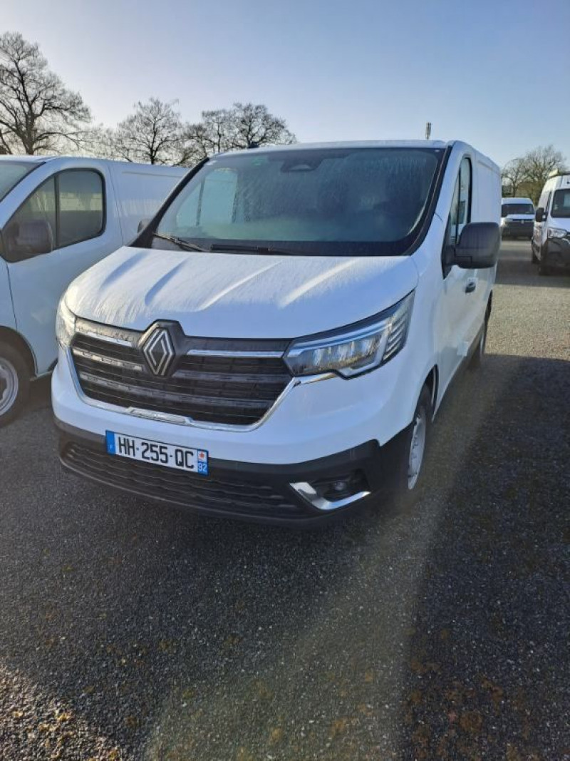 Photo 1 de l'offre de RENAULT TRAFIC III FG L1H1 2T8 2.0 BLUE DCI 110CH ADVANCE à 29880€ chez Bretagne Utilitaires
