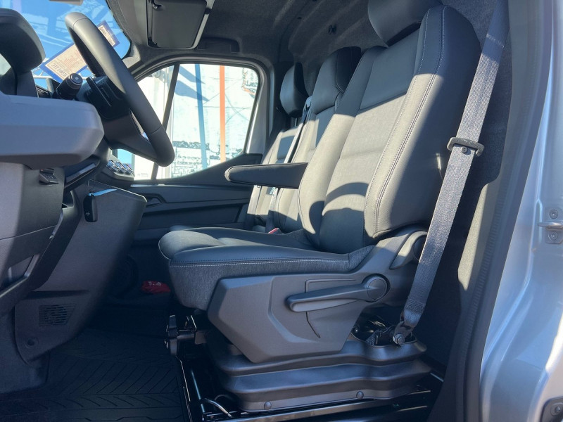 Photo 4 de l'offre de NISSAN INTERSTAR FG L2H2 3T5 2.0 DCI 170CH EUROVIE TEKNA BVA9 + OPTIONS 3600€ à 42540€ chez Bretagne Utilitaires