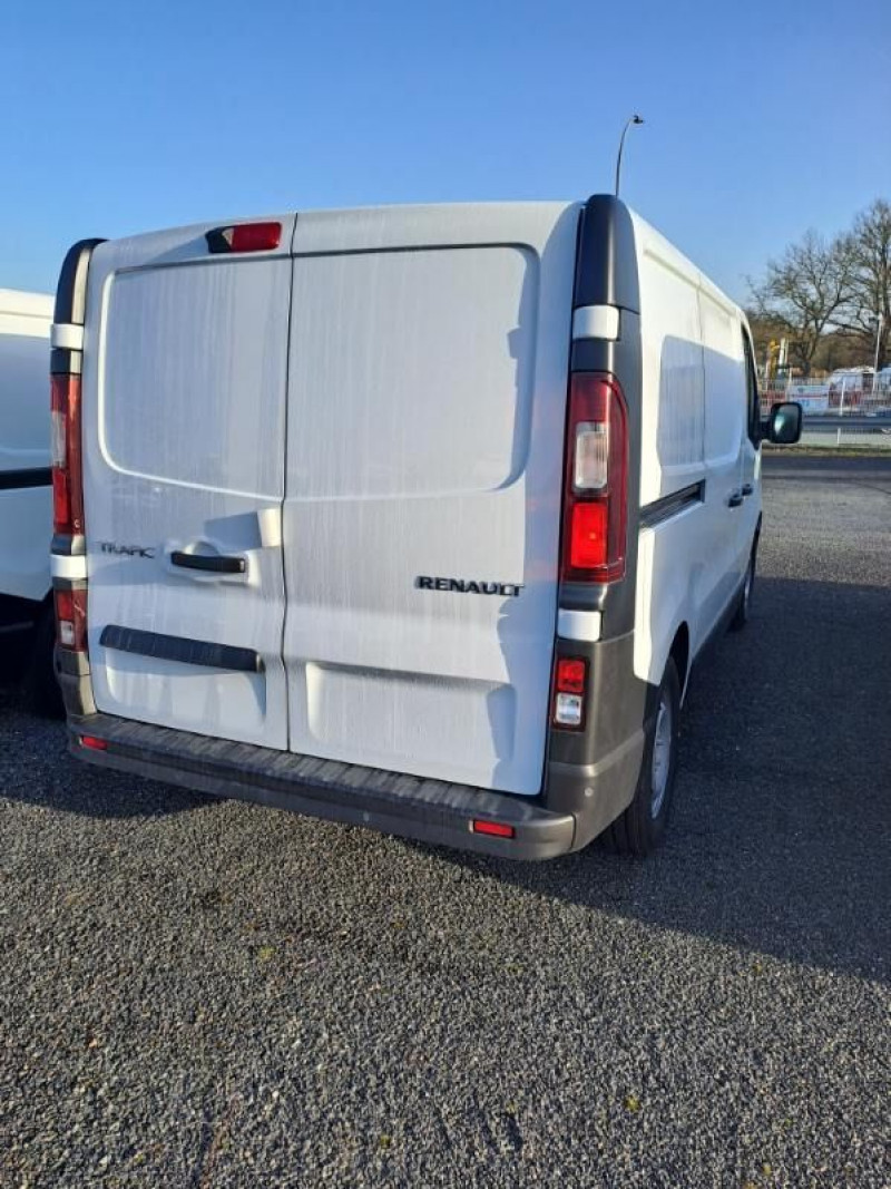 Photo 2 de l'offre de RENAULT TRAFIC III FG L1H1 2T8 2.0 BLUE DCI 110CH ADVANCE à 29880€ chez Bretagne Utilitaires
