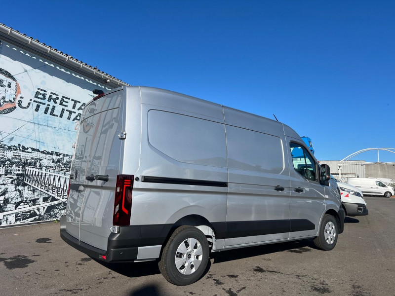 Photo 10 de l'offre de RENAULT MASTER IV FG F3500 L2H2 2.0 BLUE DCI 170CH BVA9 EXTRA + 1900 E HT D'OPTIONS à 39540€ chez Bretagne Utilitaires