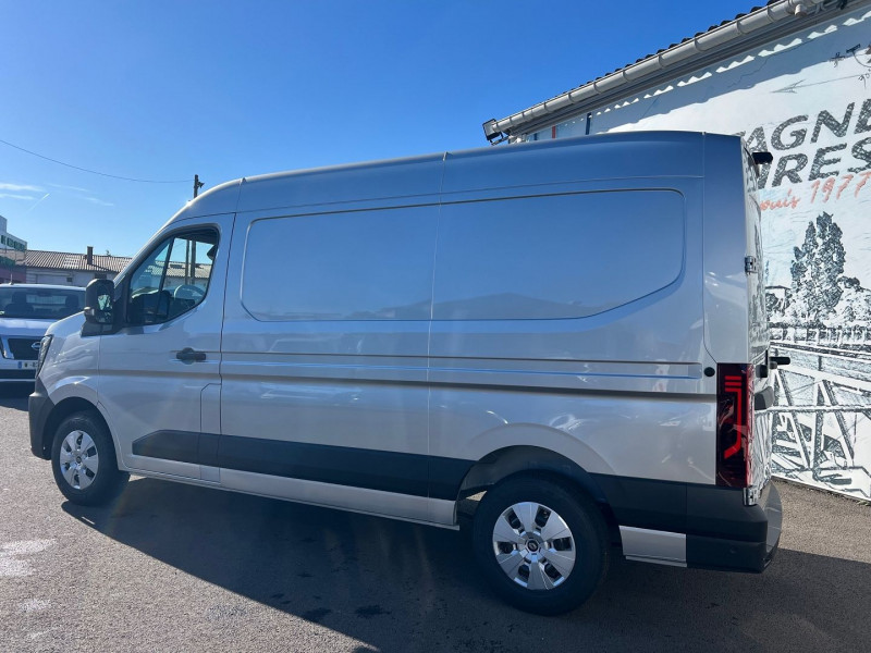 Photo 8 de l'offre de RENAULT MASTER IV FG F3500 L2H2 2.0 BLUE DCI 170CH BVA9 EXTRA + 1900 E HT D'OPTIONS à 39540€ chez Bretagne Utilitaires