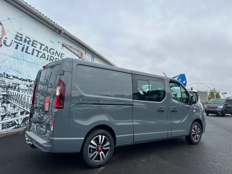 Photo 1 de l'offre de RENAULT TRAFIC URBAIN 5 PLACES BVA9 170 CV L2H1 EXCLUSIVE + OPTIONS à 46740€ chez Bretagne Utilitaires