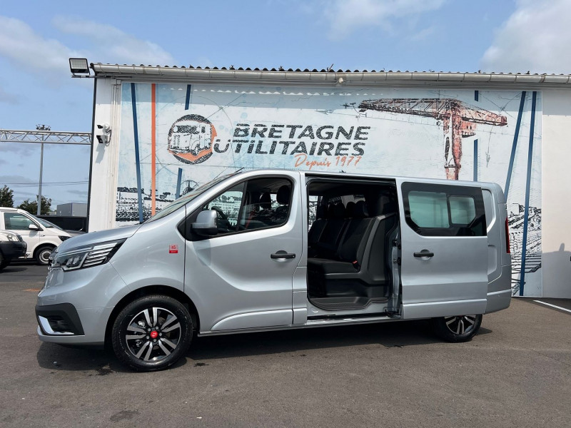 Photo 1 de l'offre de RENAULT TRAFIC HIGHLAND 5 PLACES BVA9 170 CV L2H1 EXCLUSIVE + OPTIONS à 46740€ chez Bretagne Utilitaires