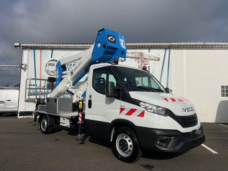 Iveco DAILY 35S14 NACELLE 24M SPEED ARTICULE PACK BUSINESS Diesel BLANC Occasion à vendre