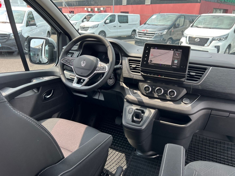 Photo 6 de l'offre de RENAULT TRAFIC HIGHLAND 5 PLACES BVA9 170 CV L2H1 EXCLUSIVE + OPTIONS à 46740€ chez Bretagne Utilitaires