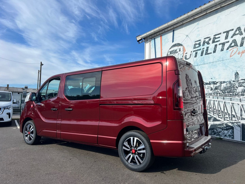 Photo 7 de l'offre de RENAULT TRAFIC III FG NEUF: CARMIN 5 PLACES BVA9 170 CV L2H1 EXCLUSIVE + OPTIONS à 46740€ chez Bretagne Utilitaires