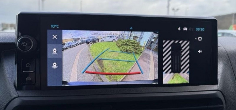 Photo 3 de l'offre de CITROEN JUMPY COMBI 9PL XL 2.2 DIESEL 180CH EAT8 + OPTIONS à 39990€ chez Bretagne Utilitaires