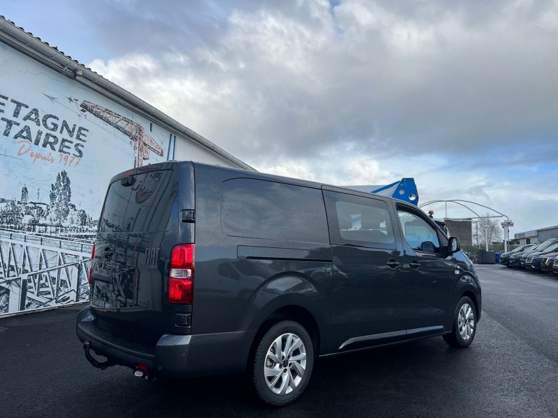 Photo 3 de l'offre de FIAT SCUDO FG XL 2.0 BLUEHDI 180CH EAT8 CAB APPRO 6PL PACK PREMIUM CONNECT OPTIONS 4240 € à 40740€ chez Bretagne Utilitaires