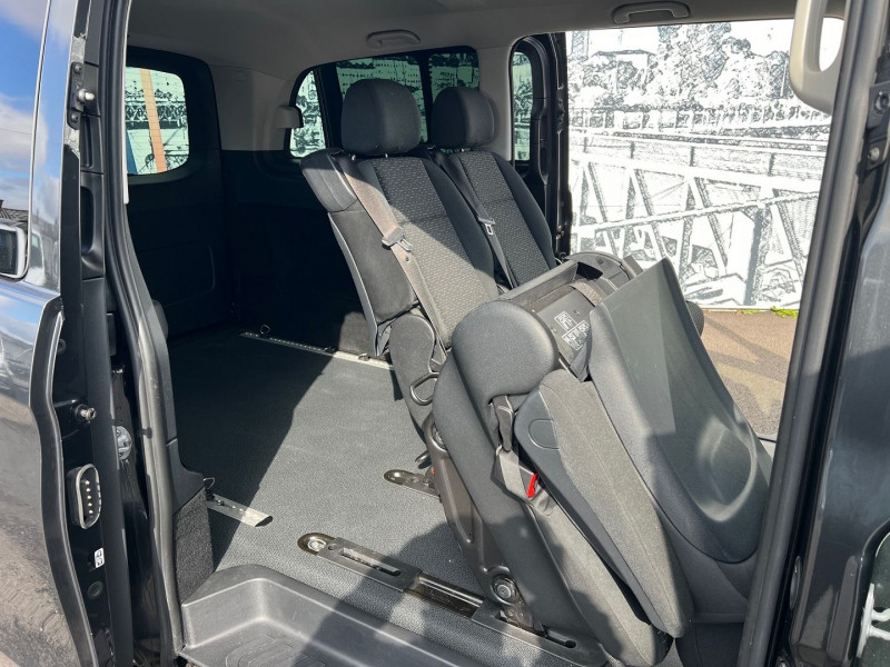 Photo 7 de l'offre de MERCEDES-BENZ VITO 119 CDI 4*4 9G-TRONIC MIXTO LONG SELECT E6 + NBRES OPTIONS à 41940€ chez Bretagne Utilitaires
