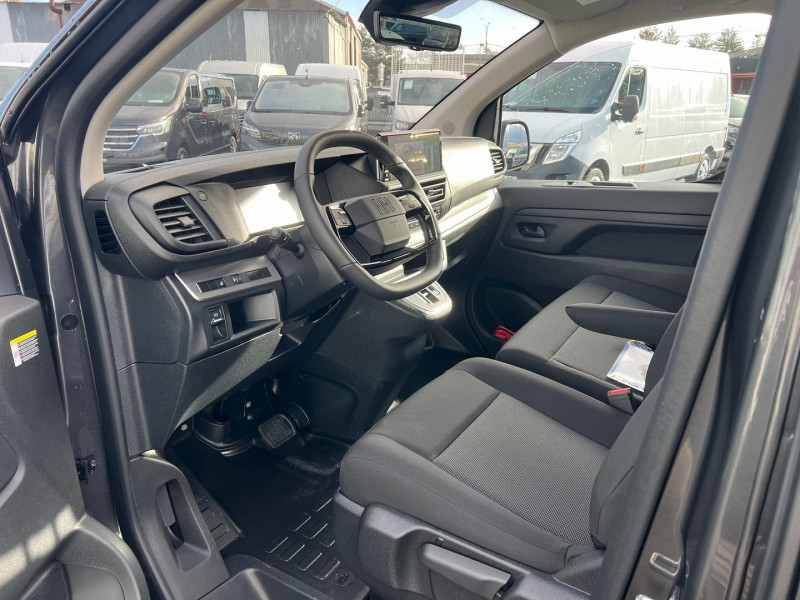 Photo 5 de l'offre de FIAT SCUDO FG XL 2.0 BLUEHDI 180CH EAT8 CAB APPRO 6PL PACK PREMIUM CONNECT OPTIONS 4240 € à 40740€ chez Bretagne Utilitaires