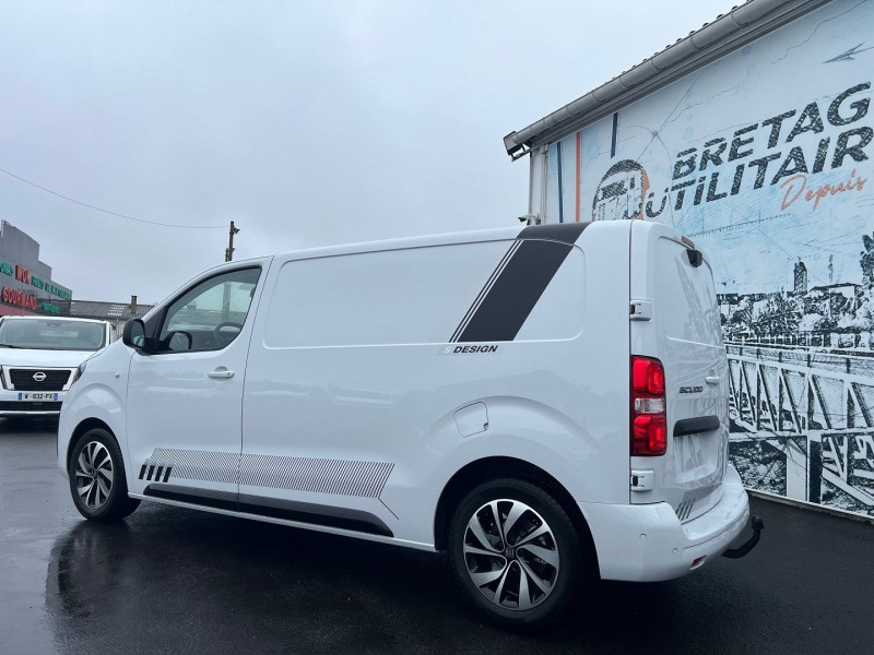 Photo 5 de l'offre de FIAT SCUDO FG NEUF: M DIESEL 180CH S&S S-DESIGN EAT8 + OPTIONS 1752 € à 36540€ chez Bretagne Utilitaires