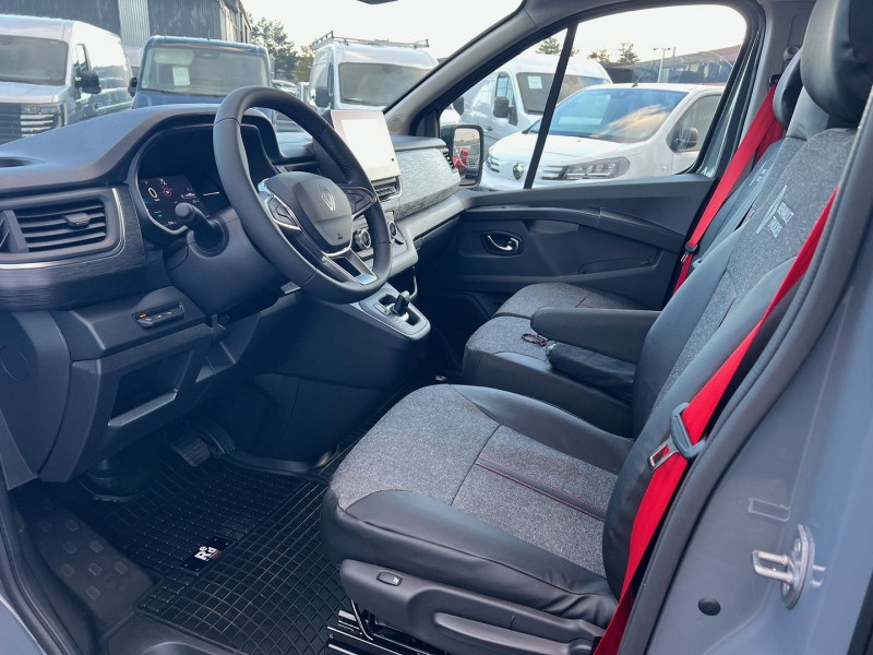 Photo 4 de l'offre de RENAULT TRAFIC III FG NEUF: URBAIN 3T L2H1 170 CV BVA9 EXCLUSIVE + OPTIONS 3450 € à 43140€ chez Bretagne Utilitaires