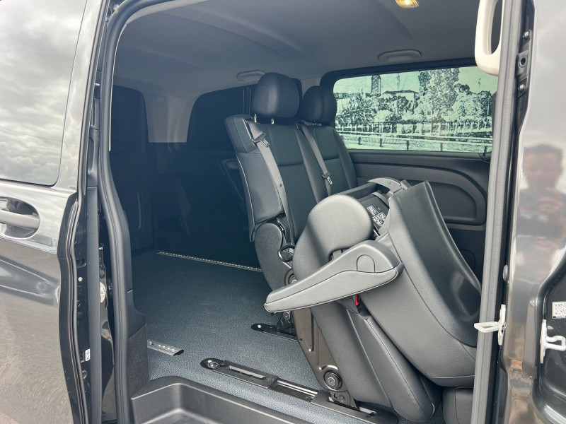 Photo 7 de l'offre de MERCEDES-BENZ VITO FG 4X4 119 CDI MIXTO LONG 9G-TRONIC + OPTIONS à 71940€ chez Bretagne Utilitaires