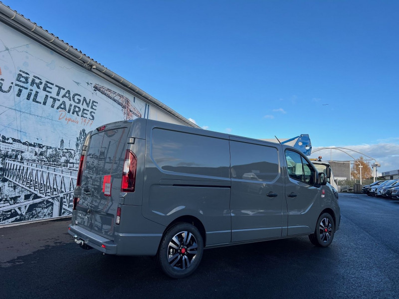 Photo 2 de l'offre de RENAULT TRAFIC III FG NEUF: URBAIN 3T L2H1 170 CV BVA9 EXCLUSIVE + OPTIONS 3450 € à 43140€ chez Bretagne Utilitaires