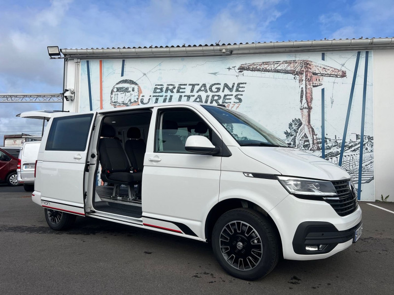 Photo 1 de l'offre de VOLKSWAGEN TRANSPORTER FG T6.1 VAN CAB APPRO L2H1 150 CV DSG7 BUSINESS à 59940€ chez Bretagne Utilitaires