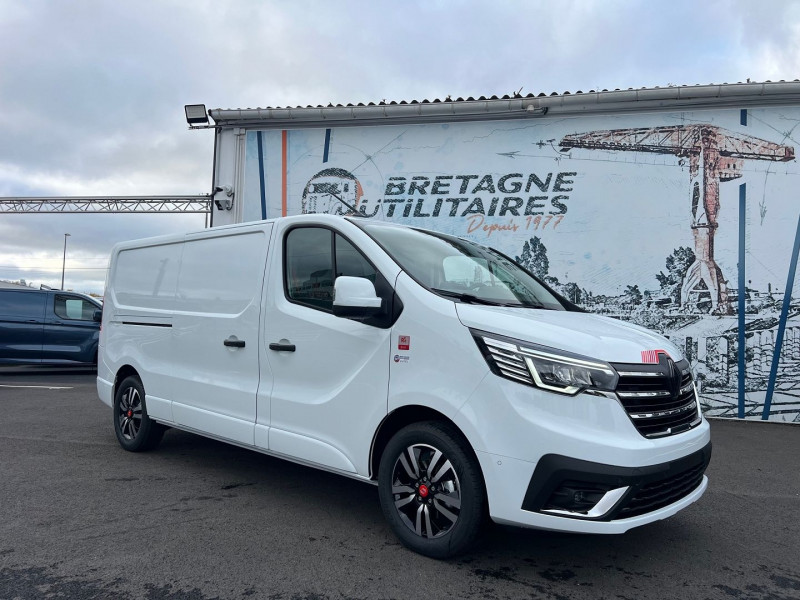 Photo 1 de l'offre de RENAULT TRAFIC III FG NEUF: BLANC 3T L2H1 170 CV BVA9 EXCLUSIVE + OPTIONS 3450 € à 43140€ chez Bretagne Utilitaires